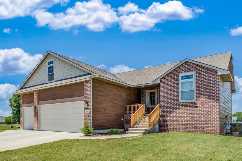 159 Longhorn Ct, Clearwater, KS 67026