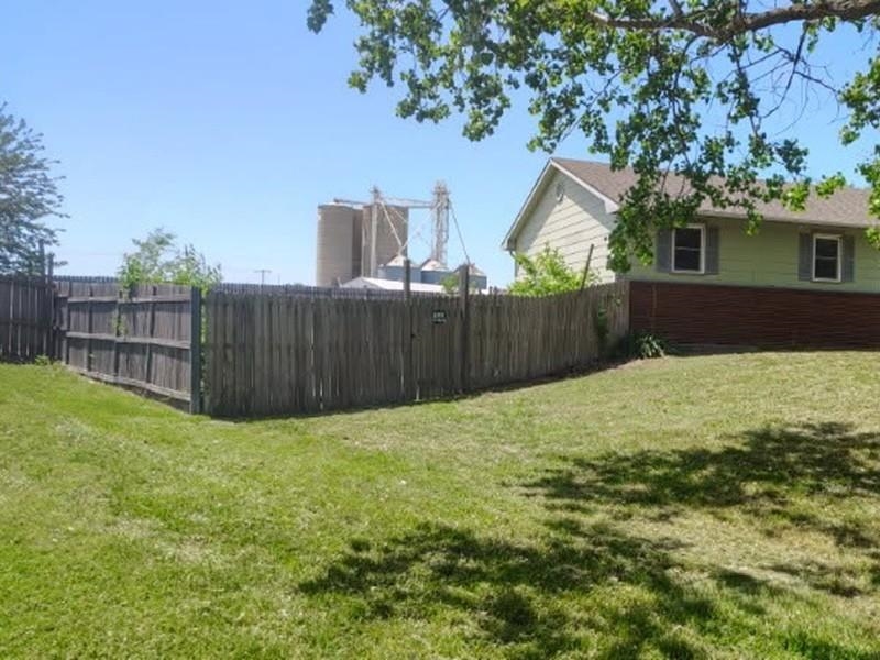 144 Doyle Dr, Udall, KS 67146