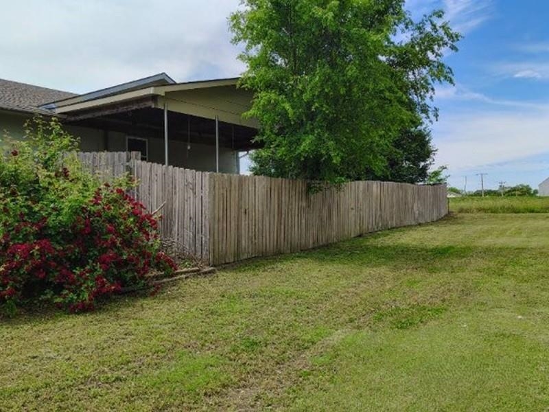 144 Doyle Dr, Udall, KS 67146