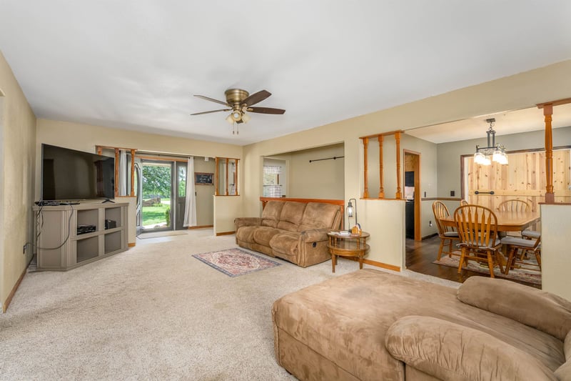 1277 N Osage Rd, Mulvane, KS 67110