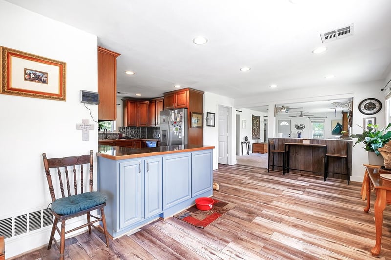 205 W Sunbarger, Cassoday, KS 66842