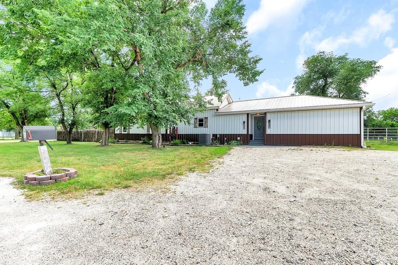205 W Sunbarger, Cassoday, KS 66842