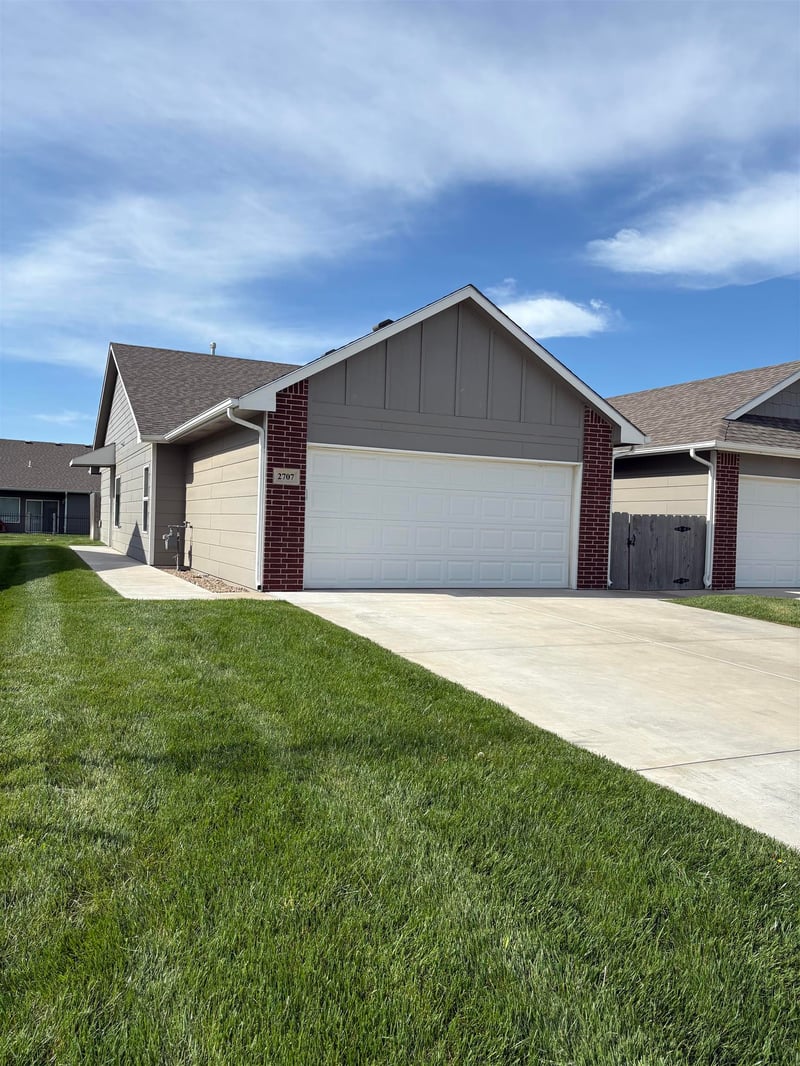 2707-2709 55th St N, Wichita, KS 67204