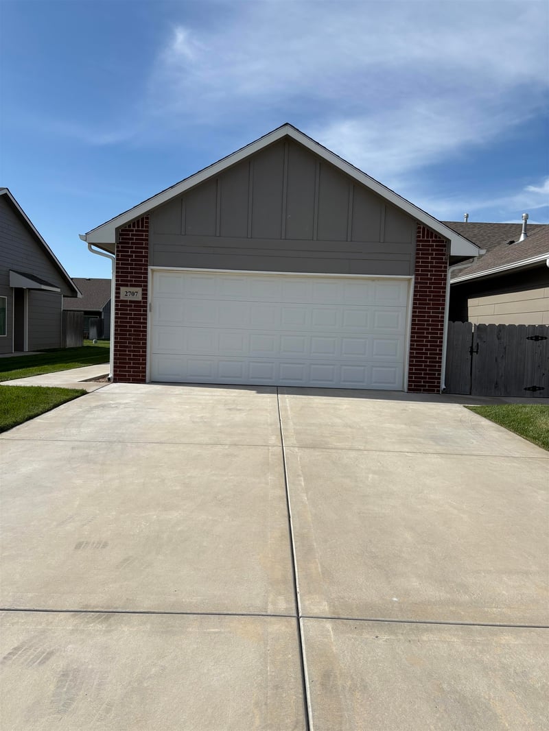 2707-2709 55th St N, Wichita, KS 67204