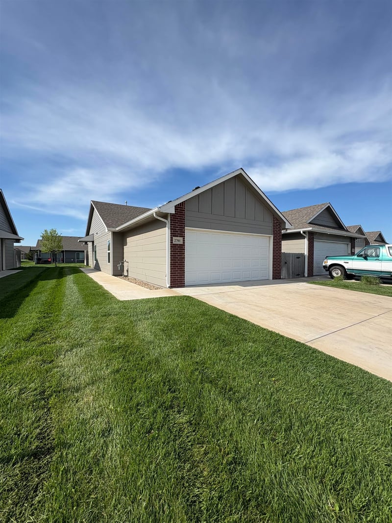 2701-2703 55th St N, Wichita, KS 67204