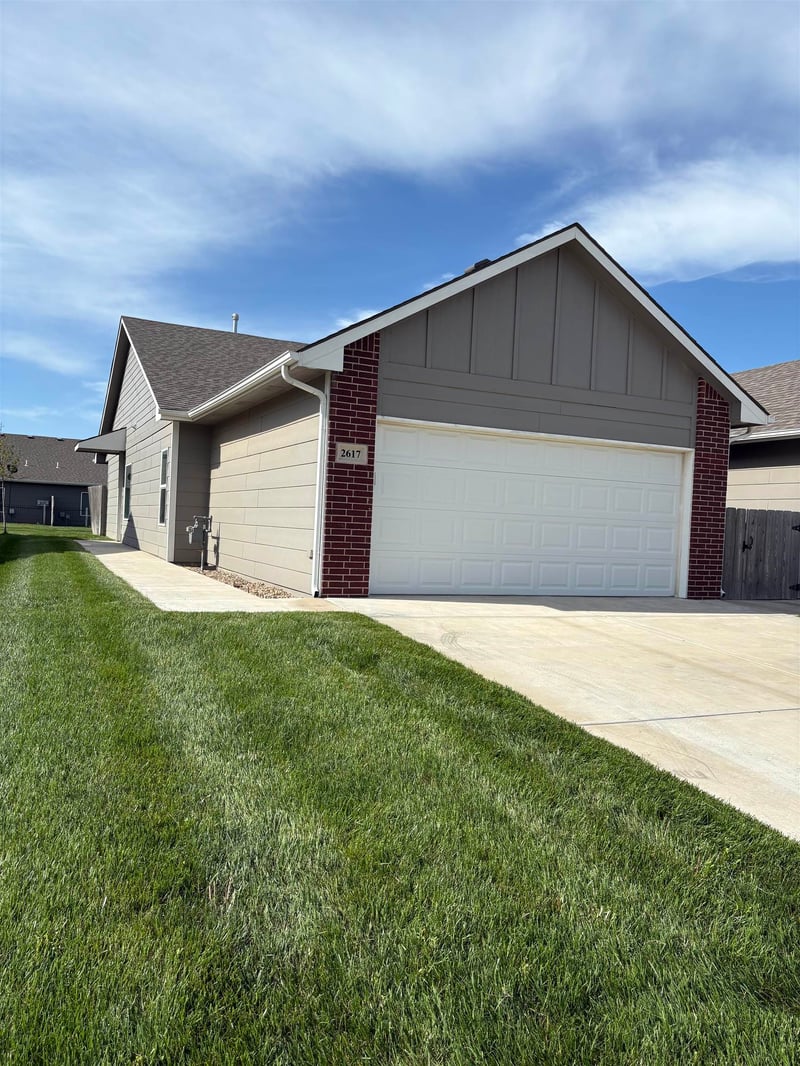 2617-2619 55th St N, Wichita, KS 67204