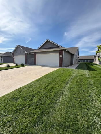 2617-2619 W 55th St N, Wichita, KS 67204