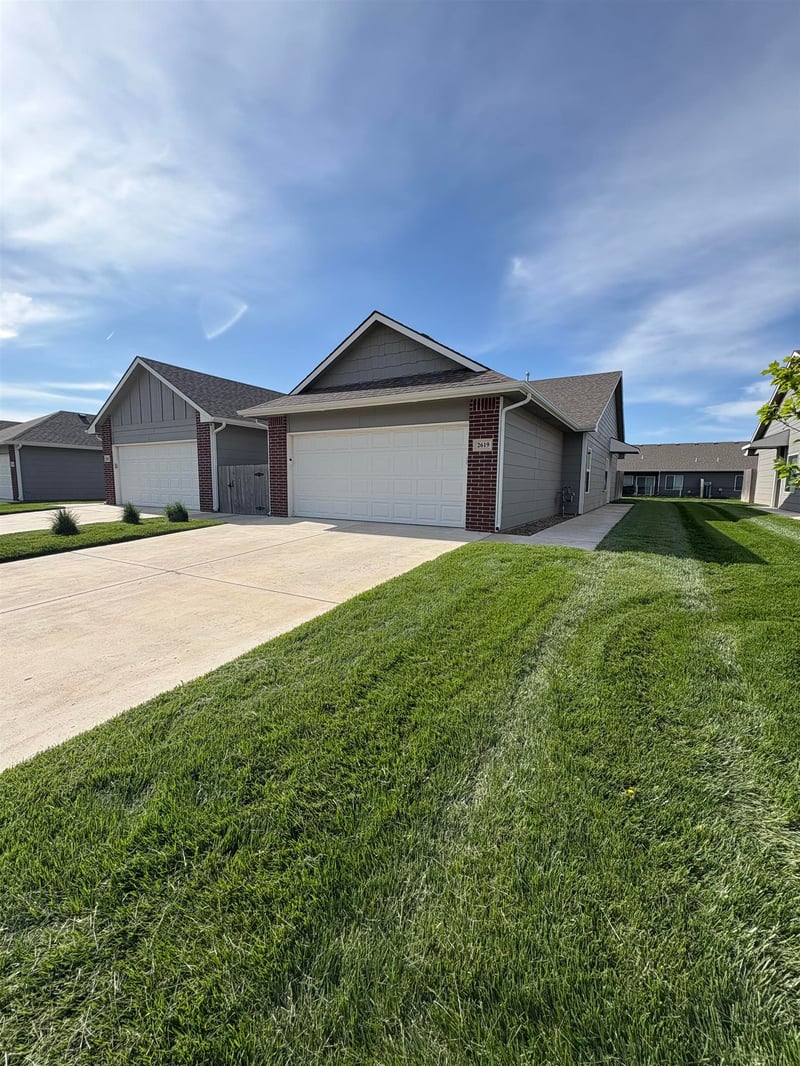2617-2619 55th St N, Wichita, KS 67204