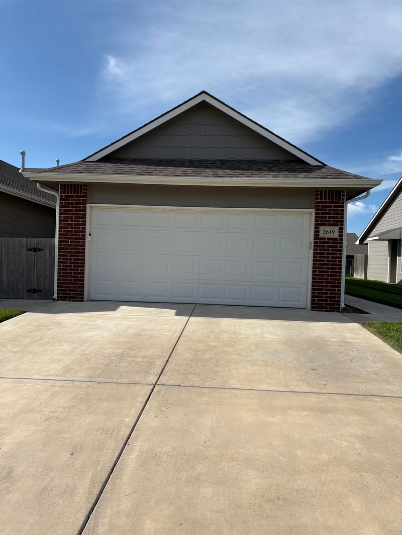 2617-2619 55th St N, Wichita, KS 67204