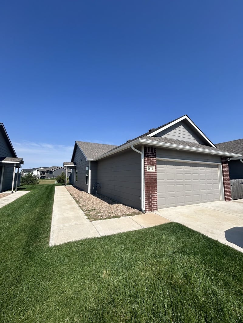 2519-2521 55th St N, Wichita, KS 67204