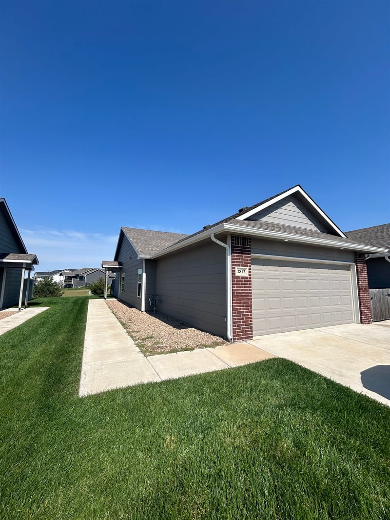 2811-2813 55th Ct N, Wichita, KS 67204