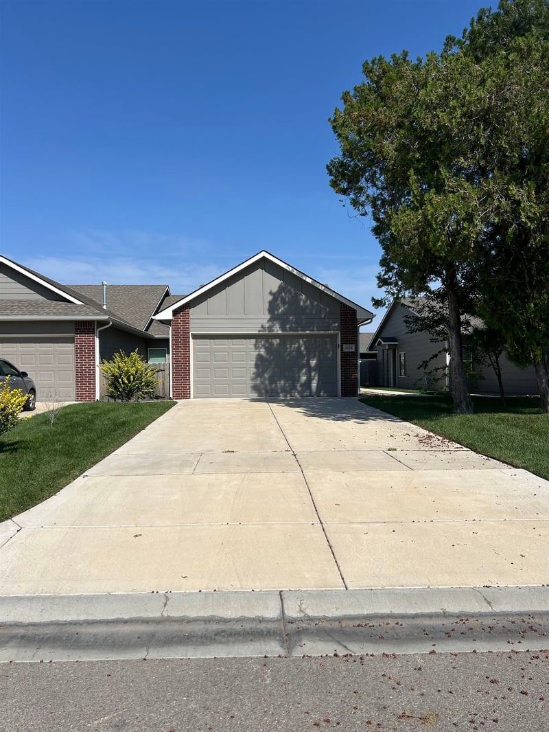 2811-2813 55th Ct N, Wichita, KS 67204