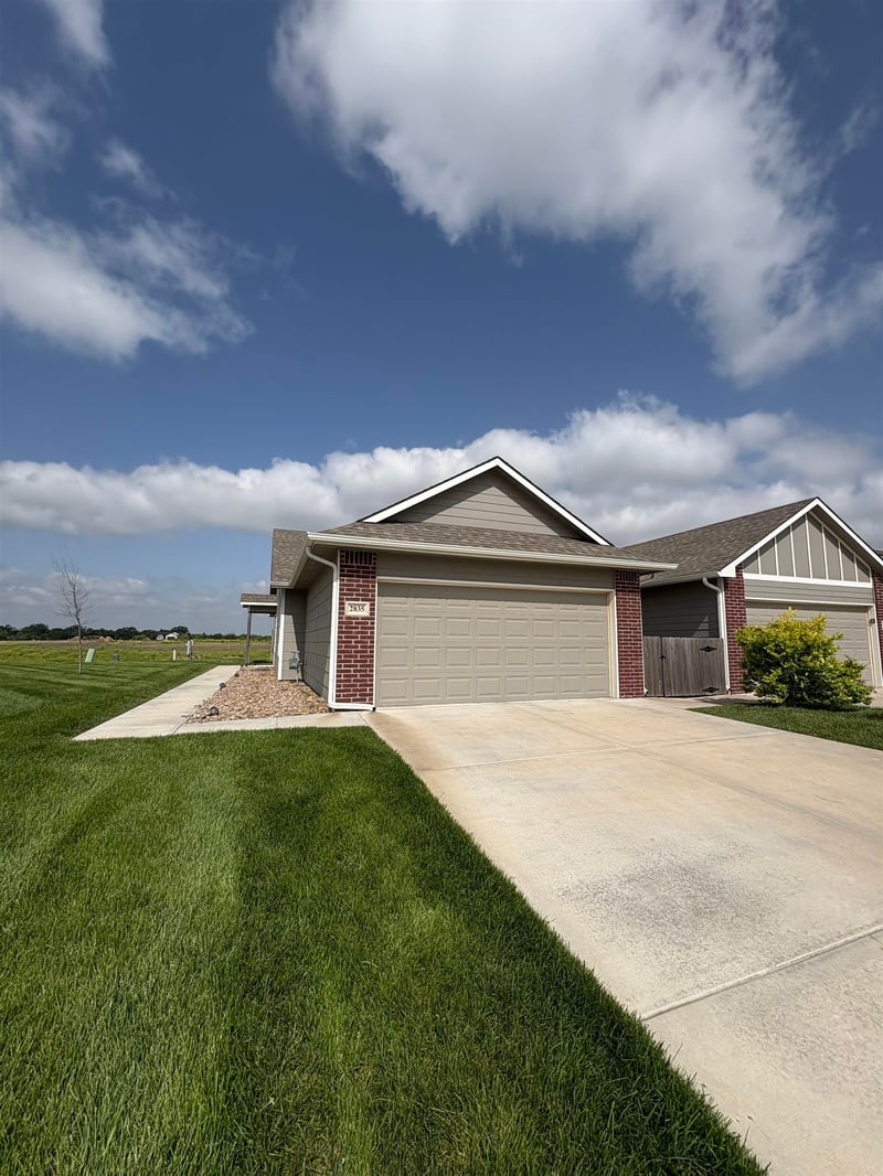 2805-2807 55th Ct N, Wichita, KS 67204