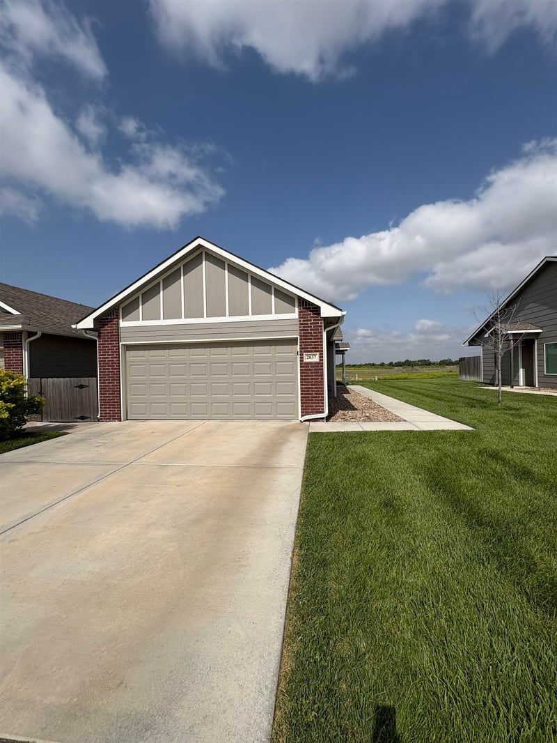 2805-2807 55th Ct N, Wichita, KS 67204