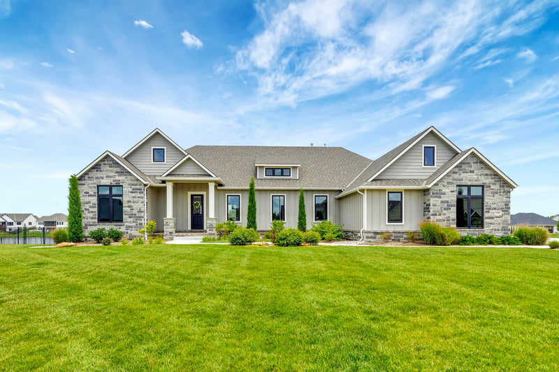 11608 E Brookview Cir, Wichita, KS 67226