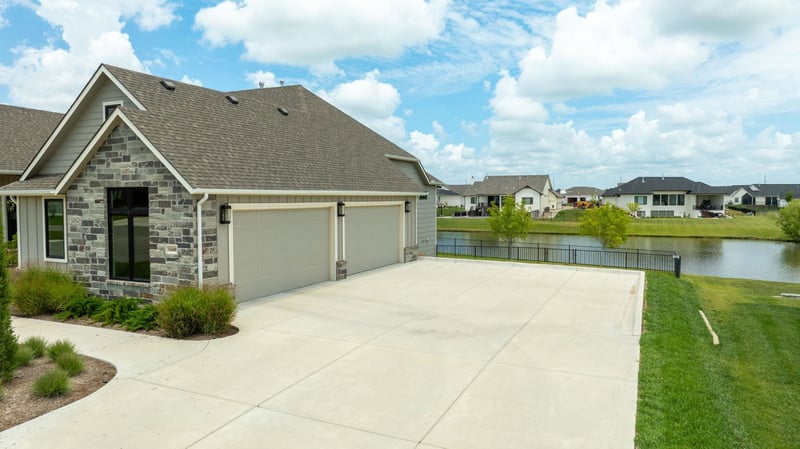 11608 E Brookview Cir, Wichita, KS 67226