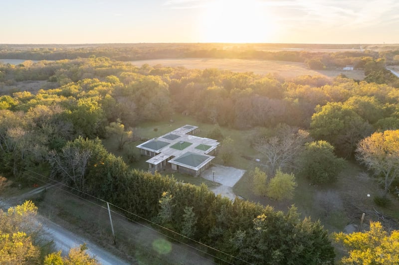 19031 SW Tawakoni Rd, Douglass, KS 67039