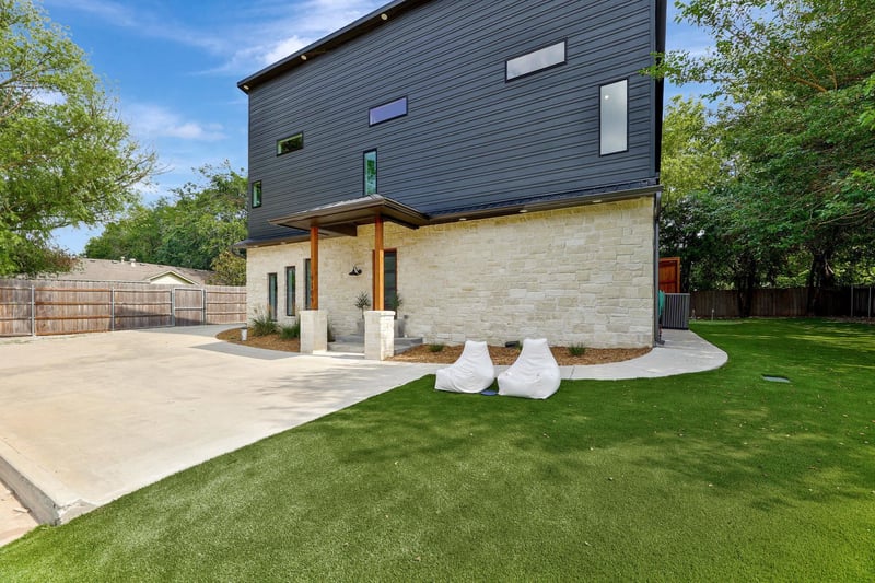 9109 W Douglas, Wichita, KS 67209