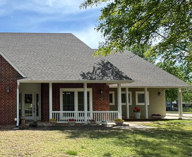 1923 Eastridge Dr, Arkansas City, KS 67005
