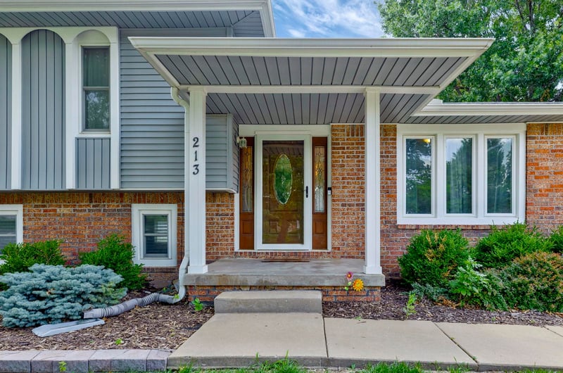 213 Timberlane Ct, Haysville, KS 67060