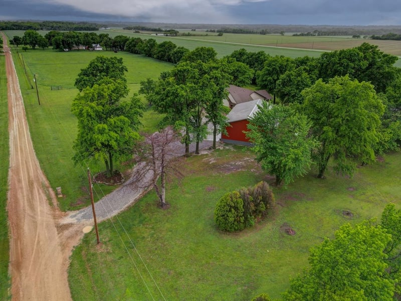 15745 85th Rd, Winfield, KS 67156