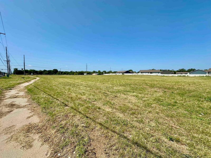5515 Seneca , Wichita, KS 67217