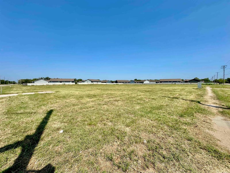 5515 Seneca , Wichita, KS 67217