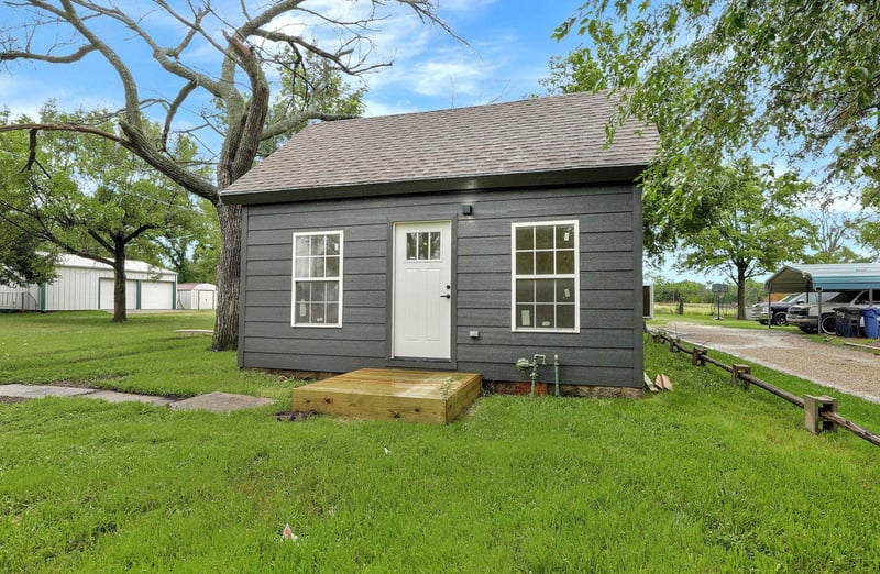 414 W High St, Leon, KS 67074