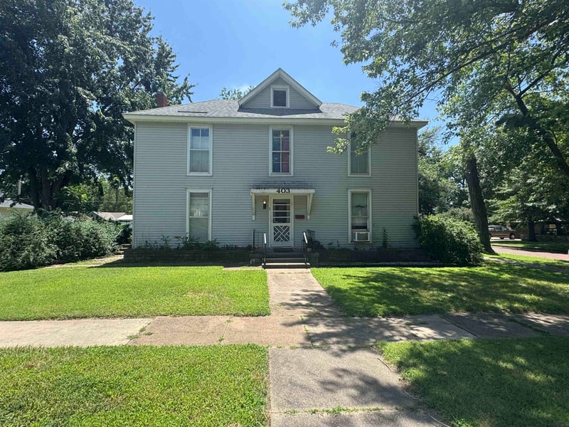 403 11th Ave, Winfield, KS 67156