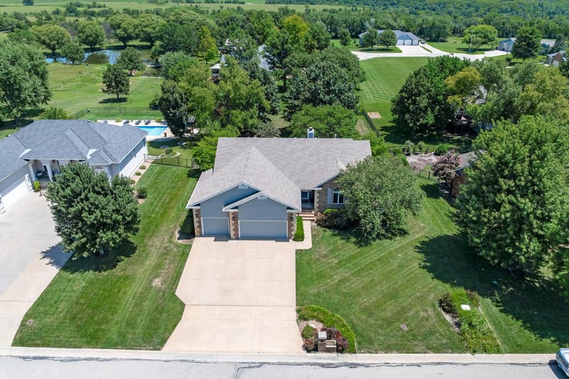 2520 Kinder Dr, El Dorado, KS 67042