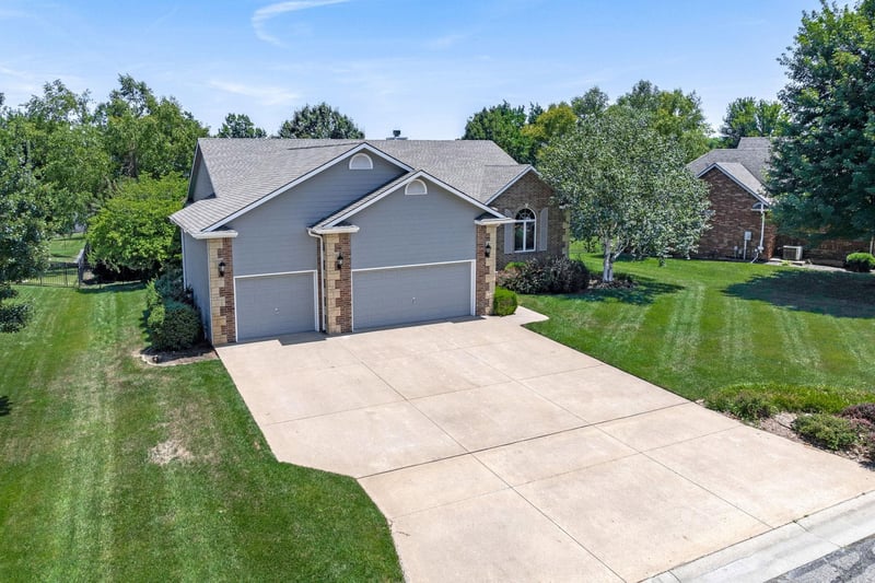 2520 Kinder Dr, El Dorado, KS 67042