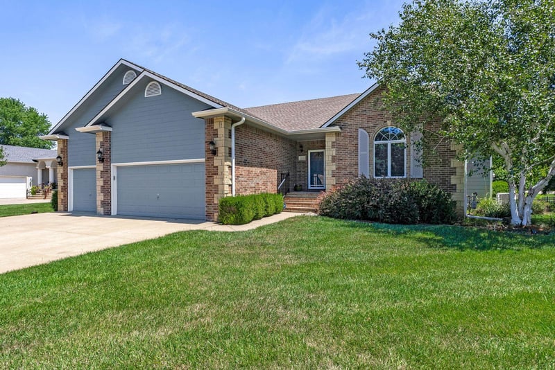 2520 Kinder Dr, El Dorado, KS 67042