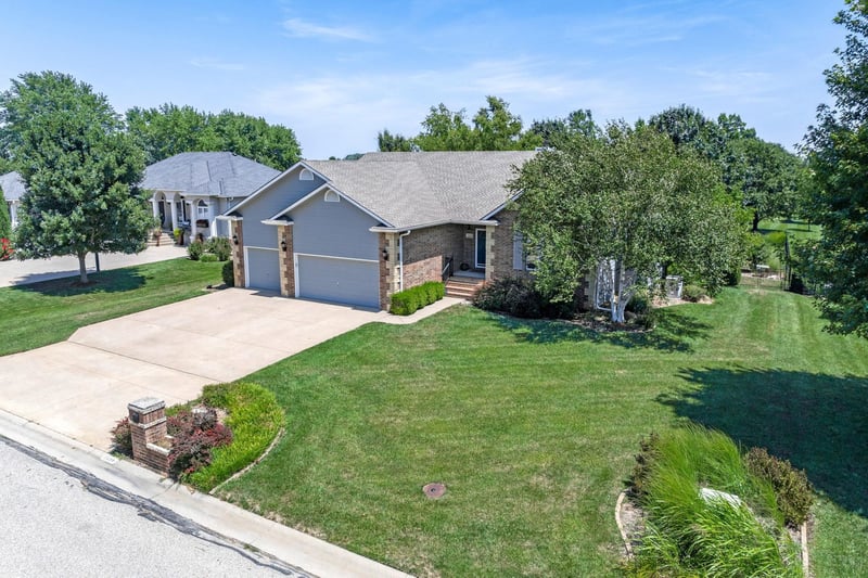 2520 Kinder Dr, El Dorado, KS 67042