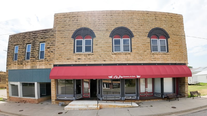 105 Main St, Sylvan Grove, KS 67481