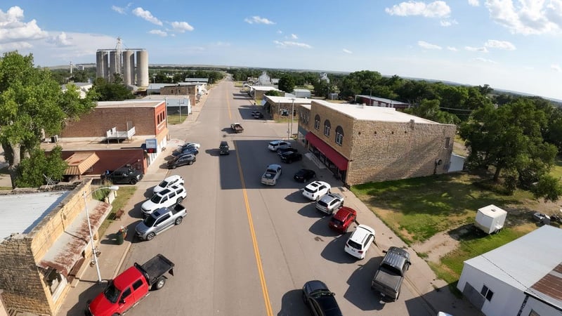 105 Main St, Sylvan Grove, KS 67481