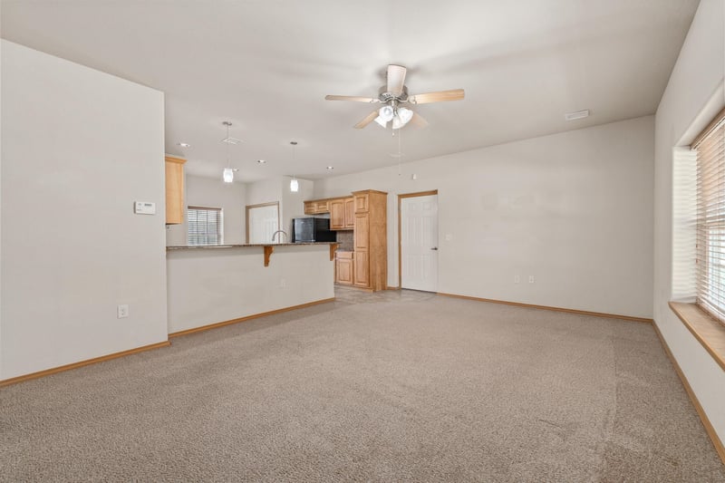 201 Karla Ave, Haysville, KS 67060