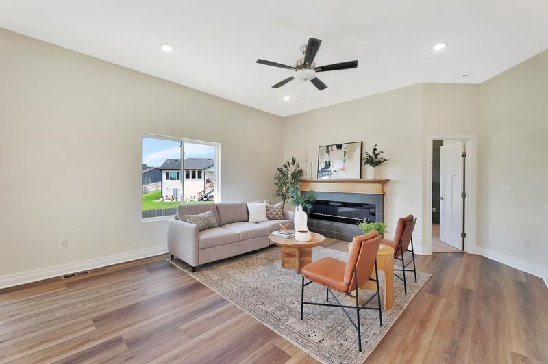 141 E Poplar Cir, Goddard, KS 67052