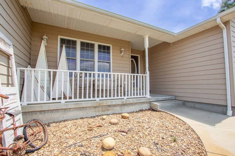 720 Marilyn St, Minneapolis, KS 67467