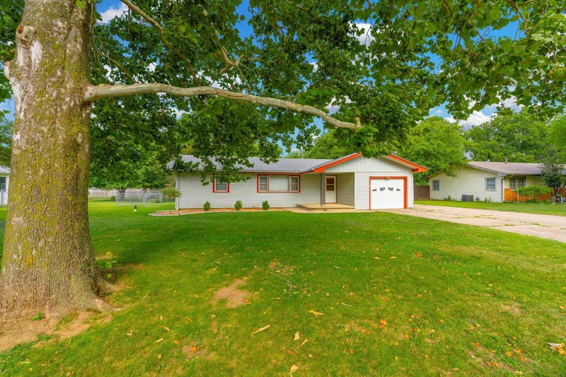 603 N Sumner St, Oxford, KS 67119