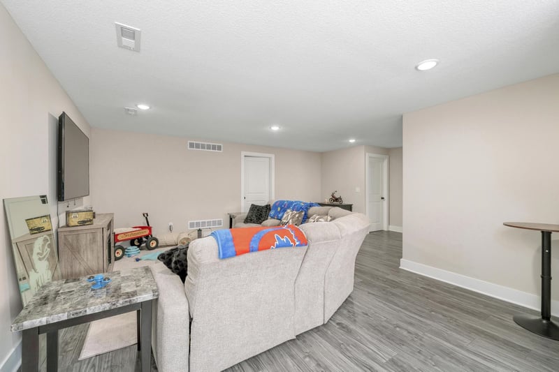 9001 E Chris St #9003 E Chris St, Bel Aire, KS 67226