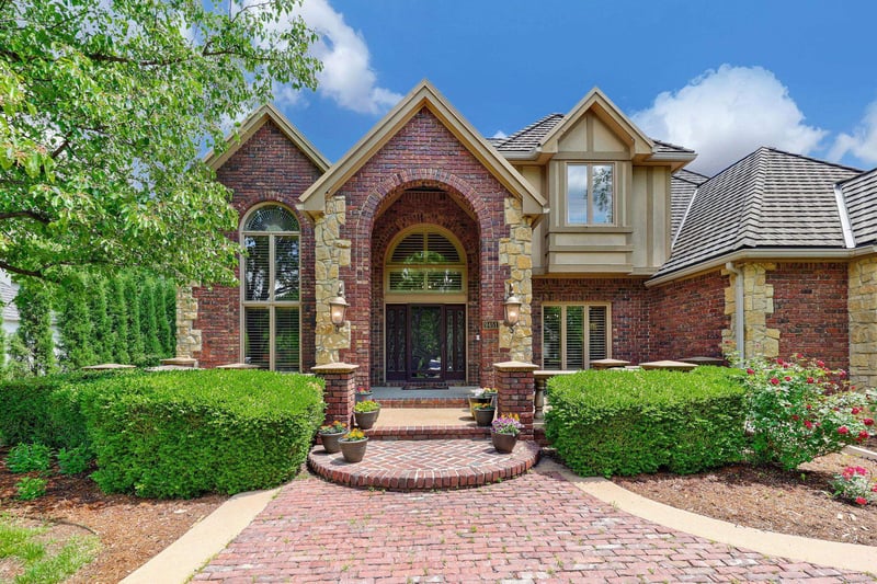 9451 E Cross Creek Ct, Wichita, KS 67206