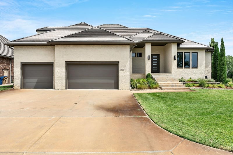 3406 N Beach Club Cir, Wichita, KS 67205