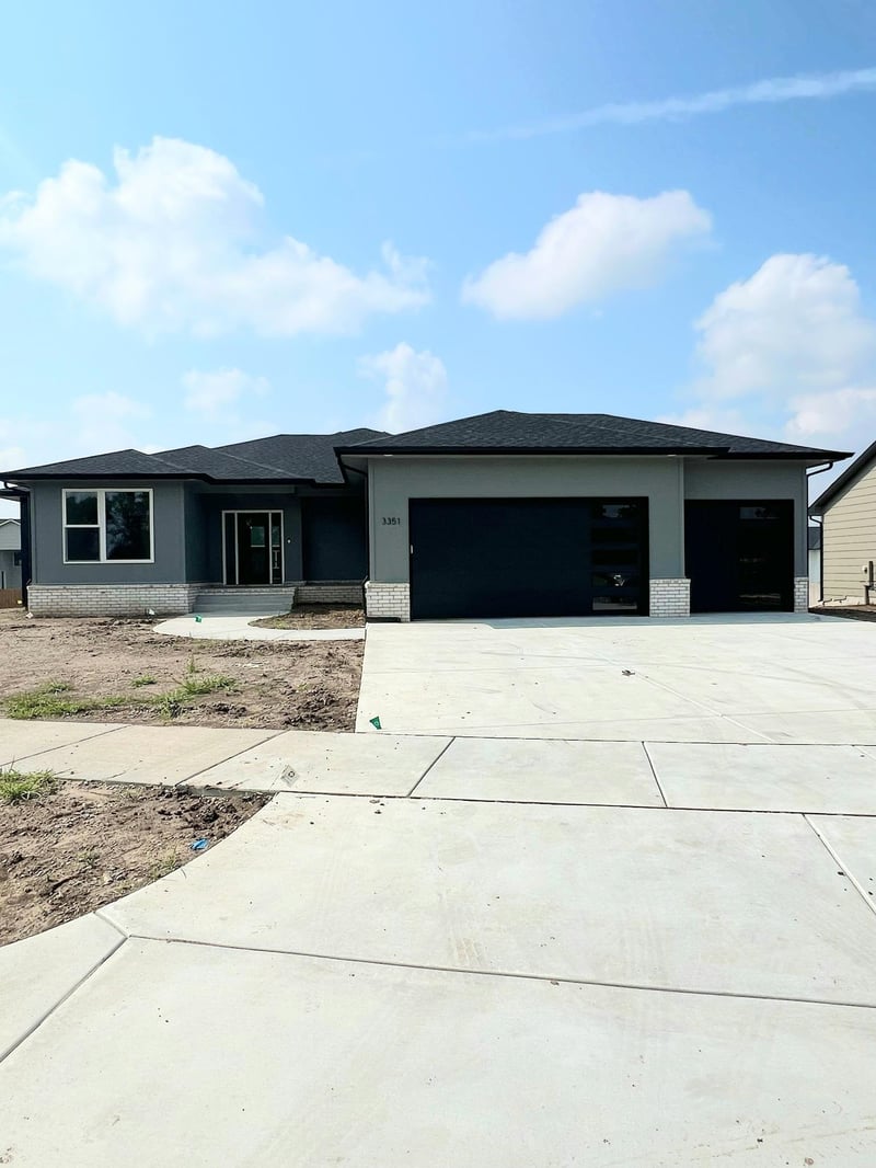 3351 S Linden Ct, Wichita, KS 67210