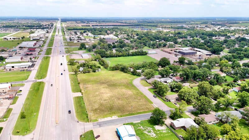 20611 Kellogg , Goddard, KS 67052