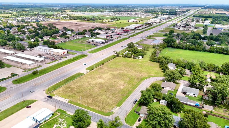 20611 Kellogg , Goddard, KS 67052