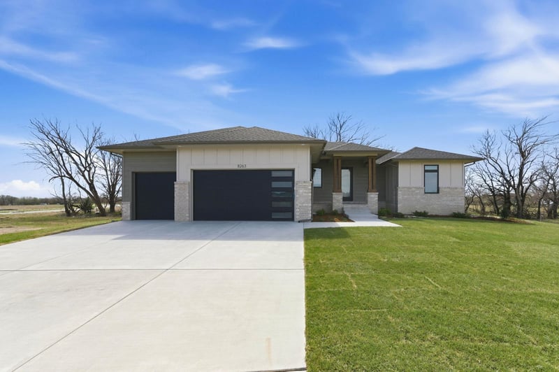 8263 Mossy Stone, Maize, KS 67101