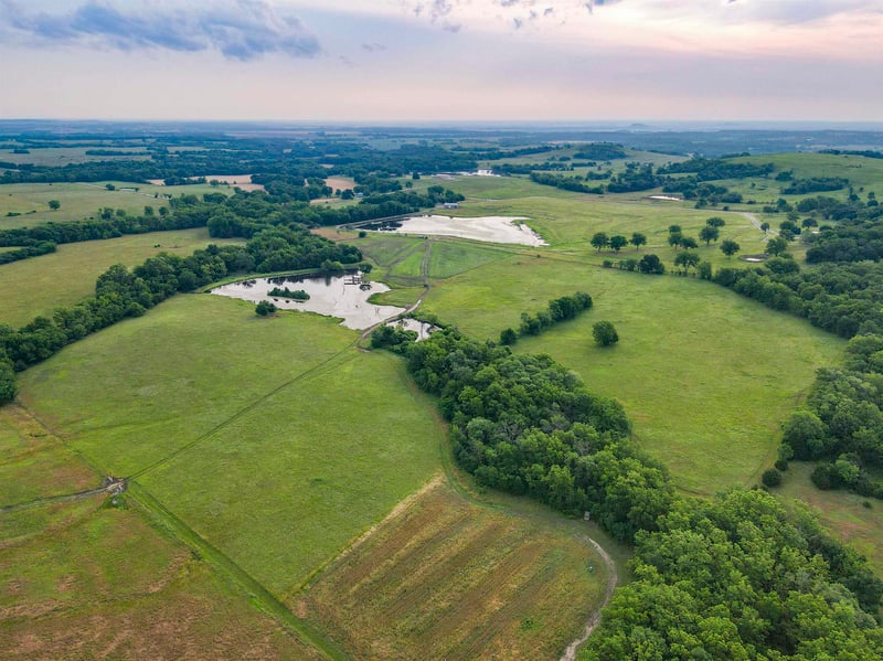 8878 Brown Rd, Fredonia, KS 66736