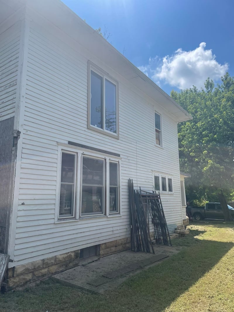 307 E 10th St, Wellington, KS 67152