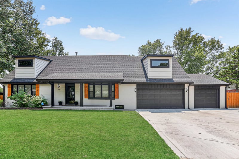 8121 E Willowbrook Rd, Wichita, KS 67207