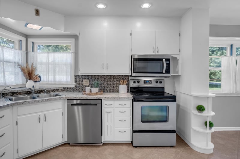 401 E 24th St, North Newton, KS 67117